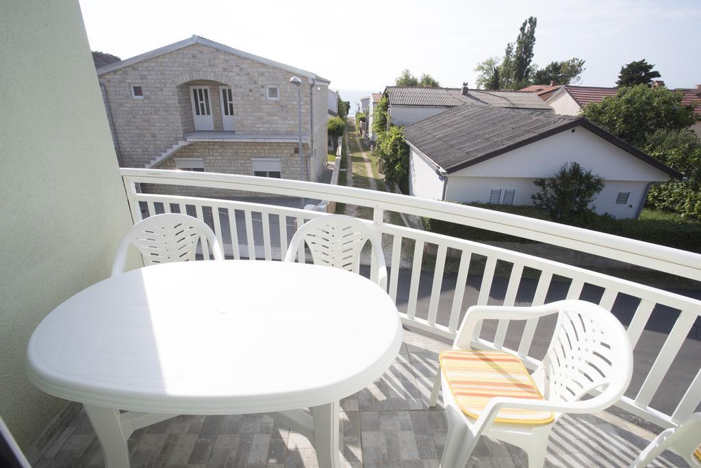 Jela Apartments Nin Exterior photo