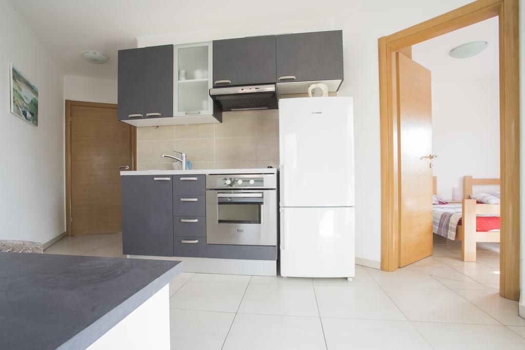 Jela Apartments Nin Exterior photo